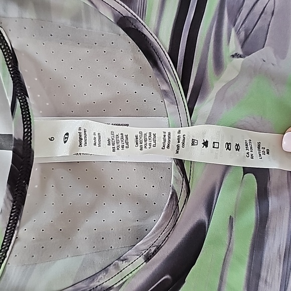 * NWT Lululemon Swift Ventilated Running Tank Top Paint Glide Warp Multi - Picture 3 of 9